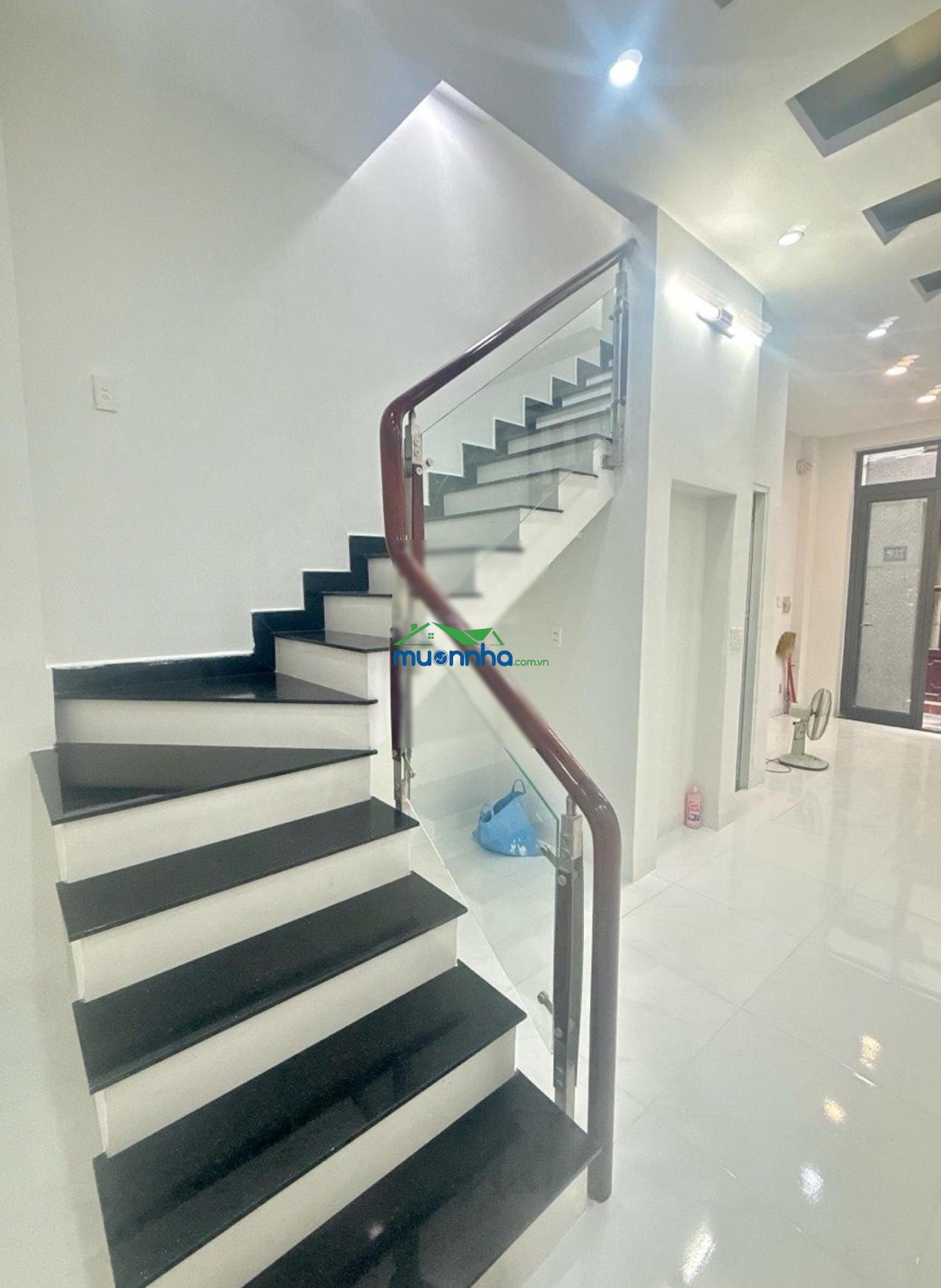 Nhà đẹp 3 tầng phú thọ hòa tân phú, chỉ vài bước ra mặt tiền - nhỉnh 4 tỷ