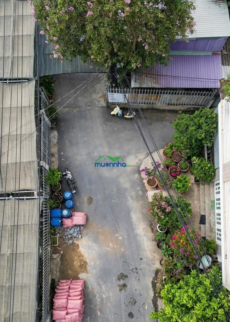 Chỉ 4.8 tỷ - 140m - oto đỗ cửa - ngay vincom lê văn việt, q9