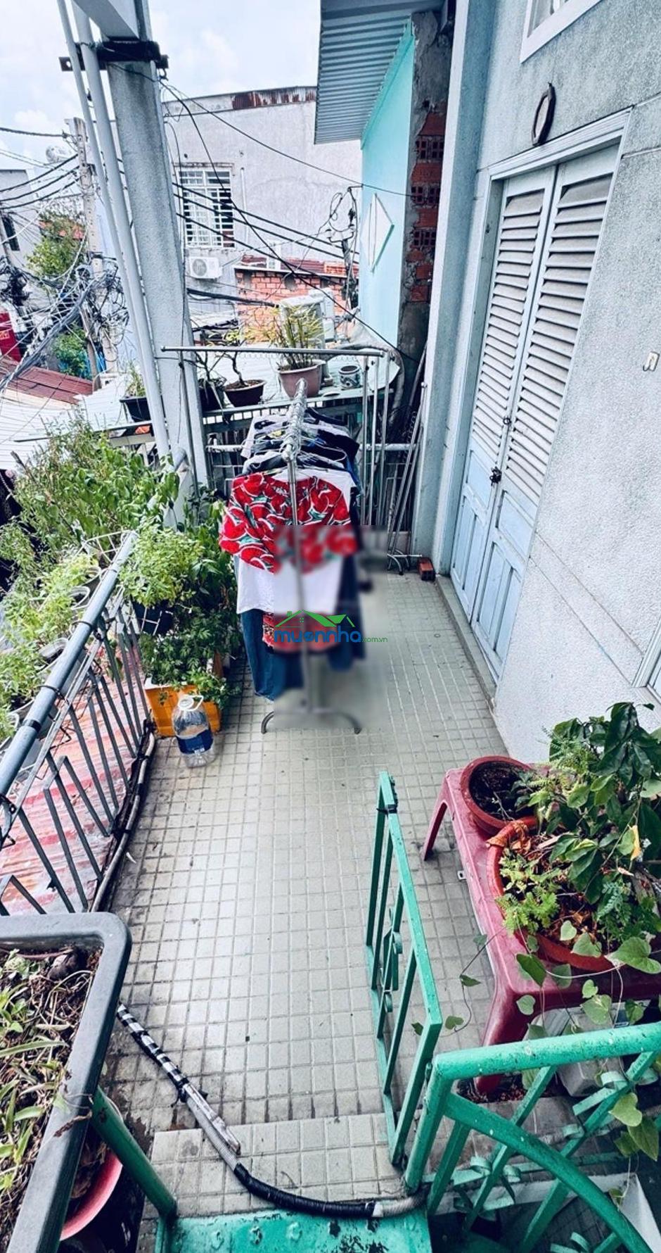 Bán nhà tôn thất thuyết quận 4 kế cầu nguyễn khoái 50,3m2 chưa tới 100tr/m2 được xd cao tầng - 4