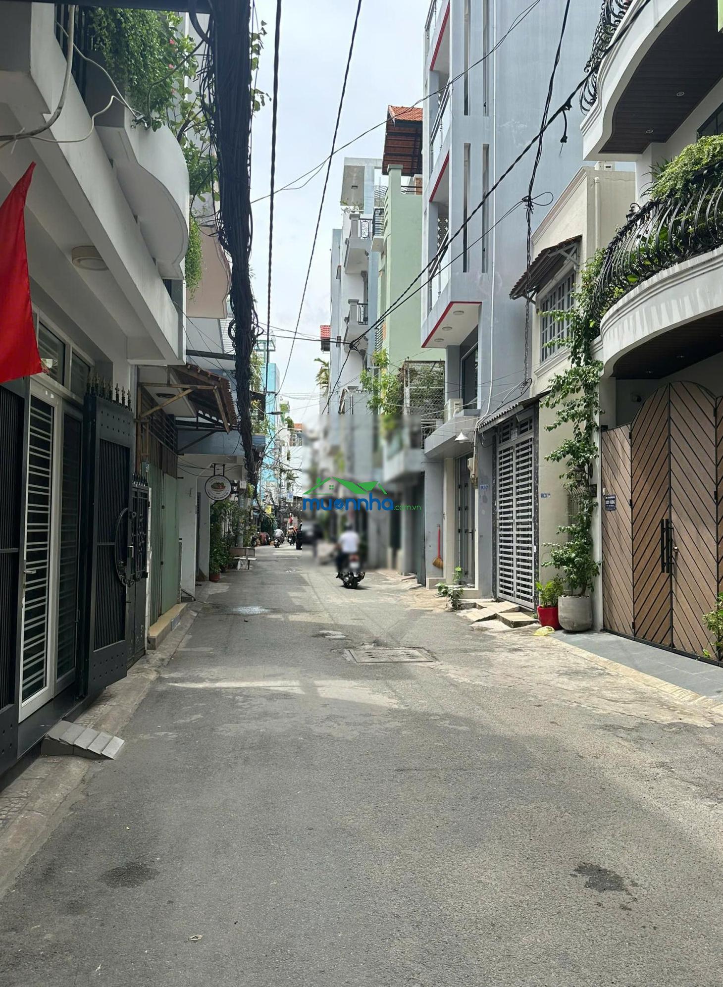 Bán nhà nát hxh quận 3 (95m2 - ngang 6m) ngay phố thời trang lê văn sỹ - trần quang diệu giá 18,9t