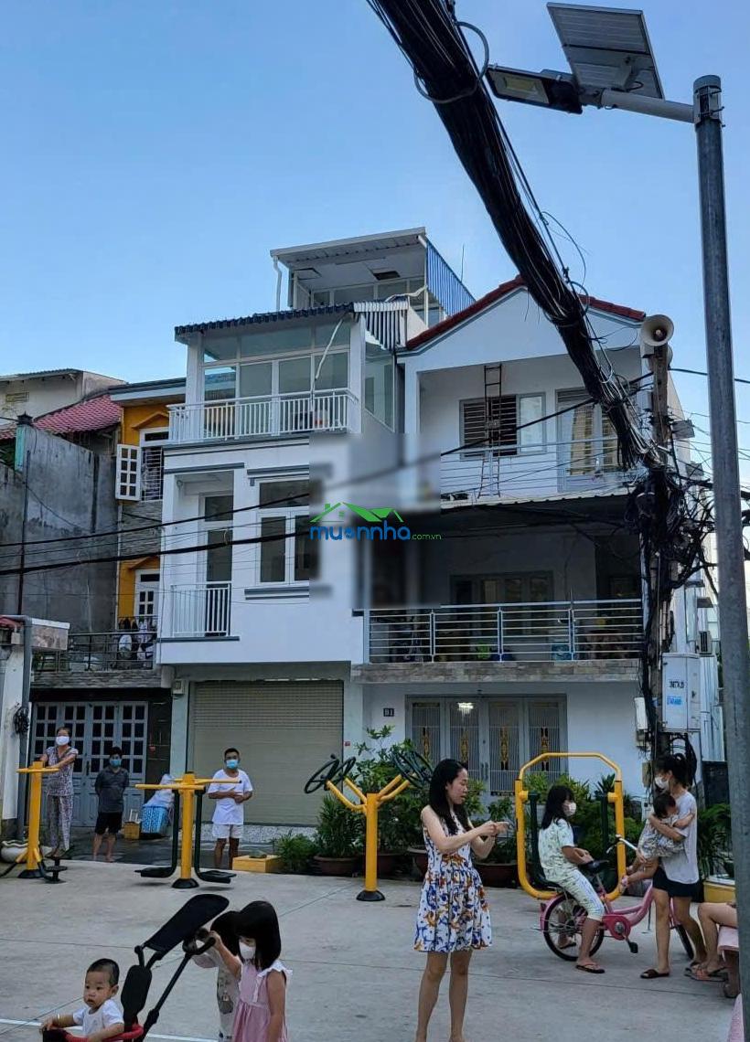 Hạ giá lần 3 rồi, nhanh mua kịp. nhà diện tích 3.6x15, 3 tầng, gần thủ thiêm 800m. giá 10.8 tỷ