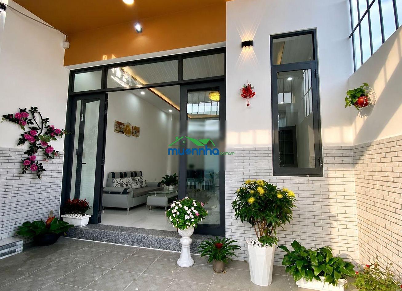 Cần tiền xoay vốn kinh doanh nên bán nhà xã qui đức giá 3 tỷ, 112m2 - 4