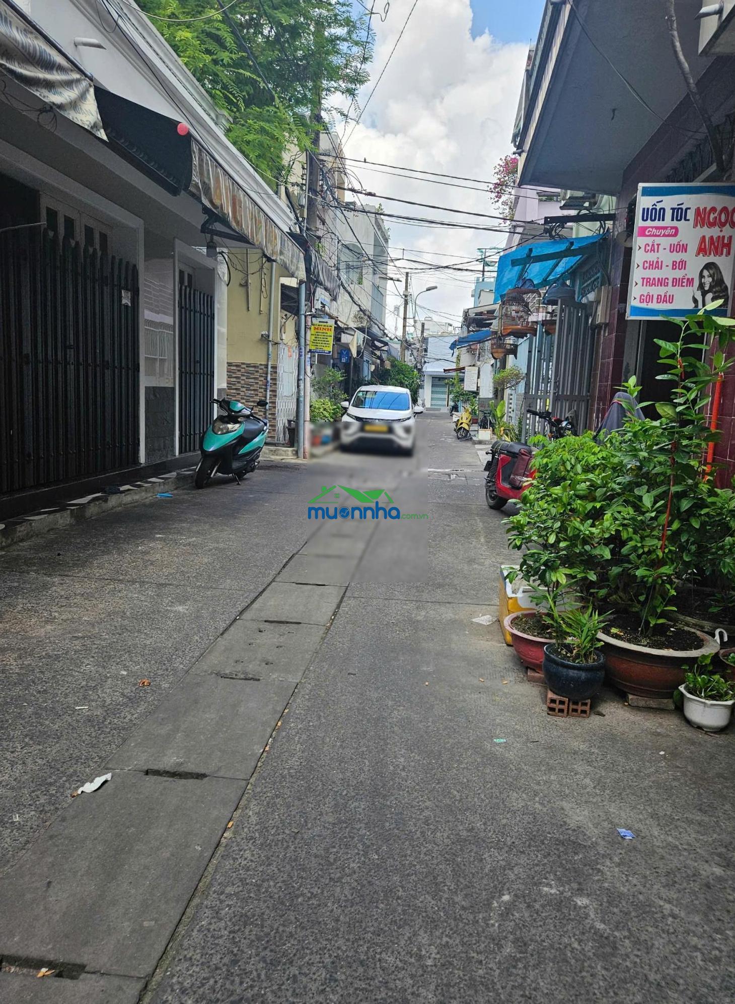 Cư xá phú bình khu đồng bộ hẻm xe hơi thông ( 4 x 12 ) 3 tầng đẹp lung linh.