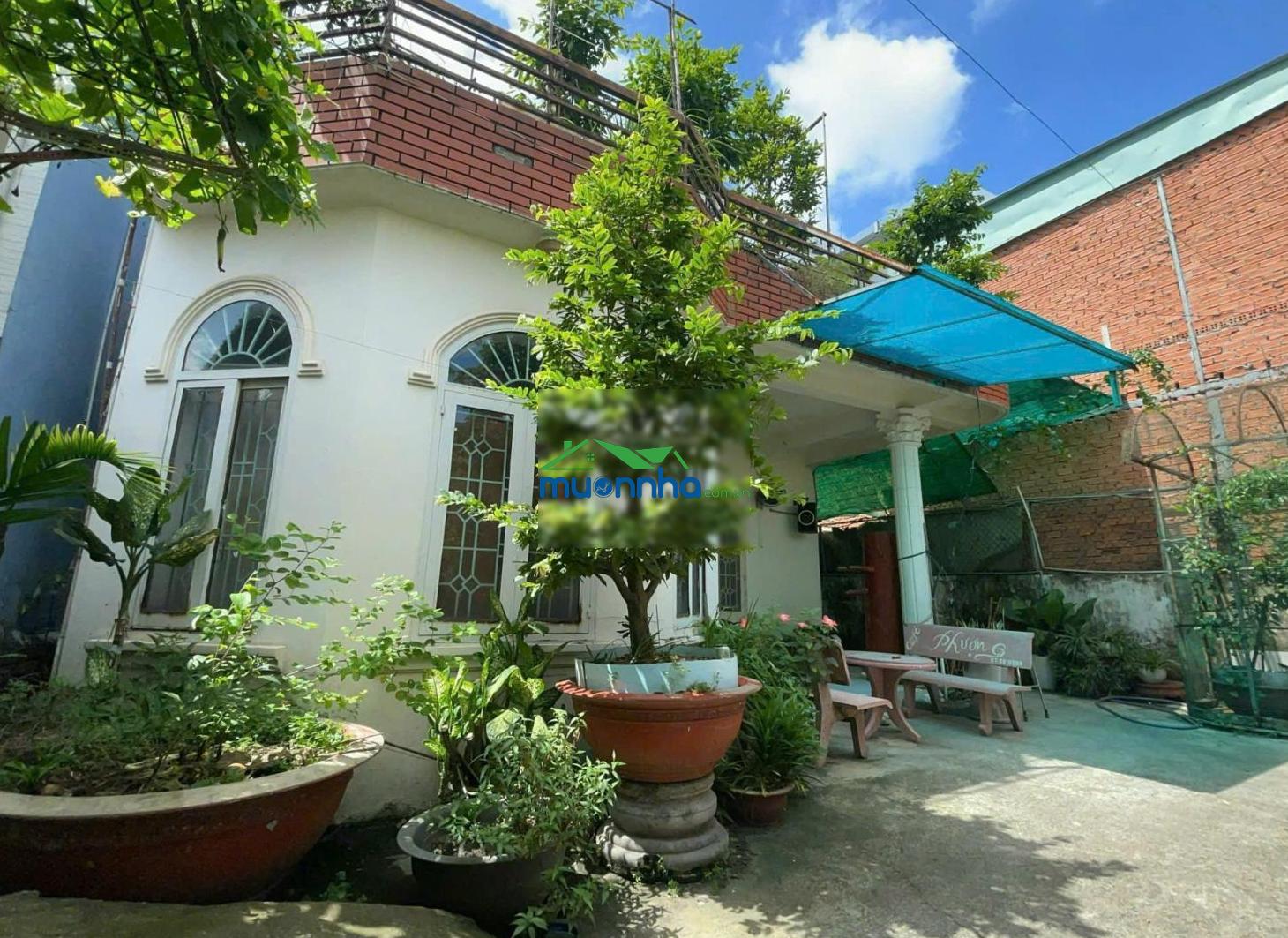 Bán nhà 297 m². yên tĩnh, mát mẻ. hẻm xe hơi.