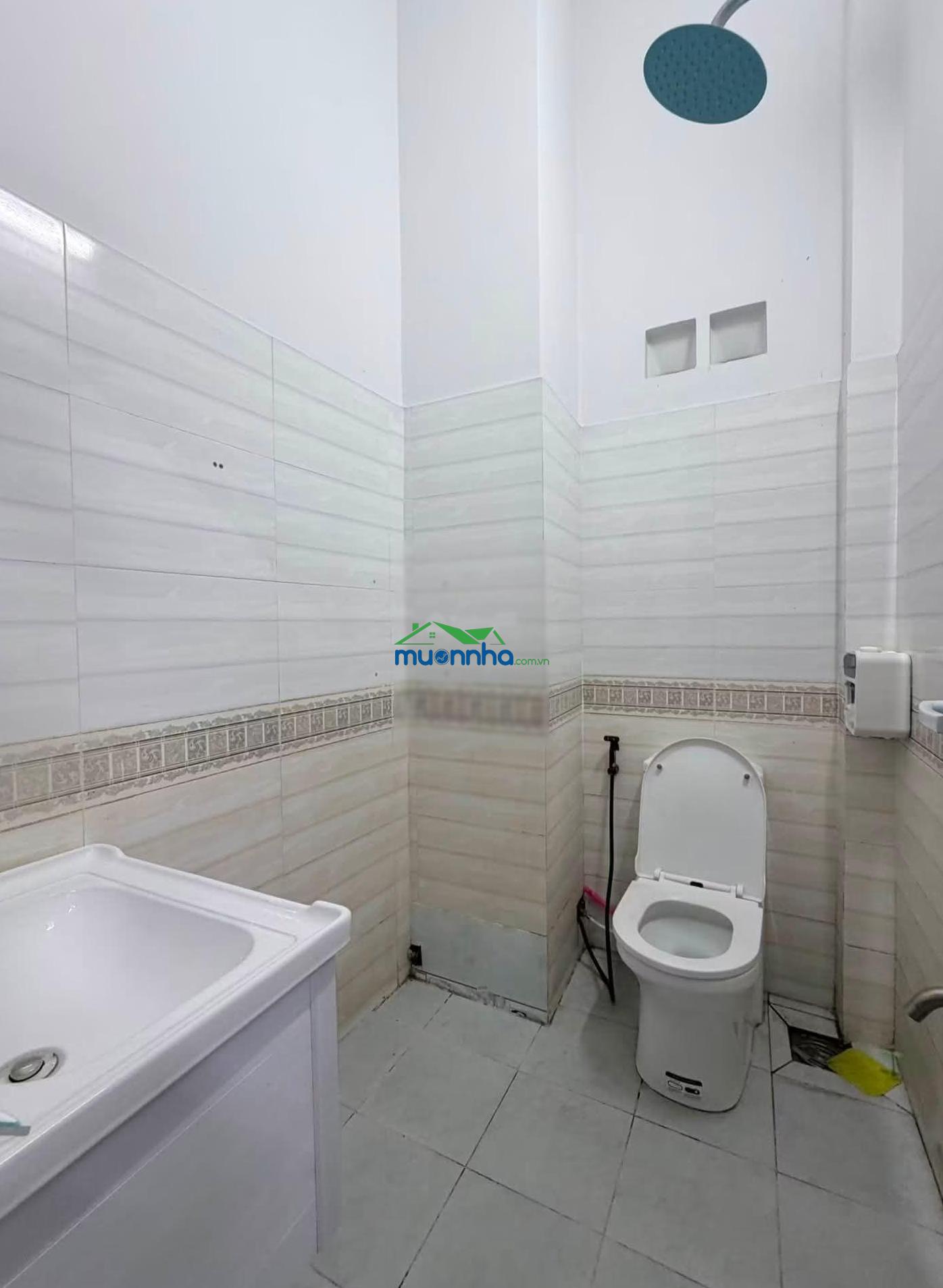 Bán nhà riêng giá siêu hời tại nguyễn hữu tiến, 5,5 tỷ, 56m2, 2pn, 2wc