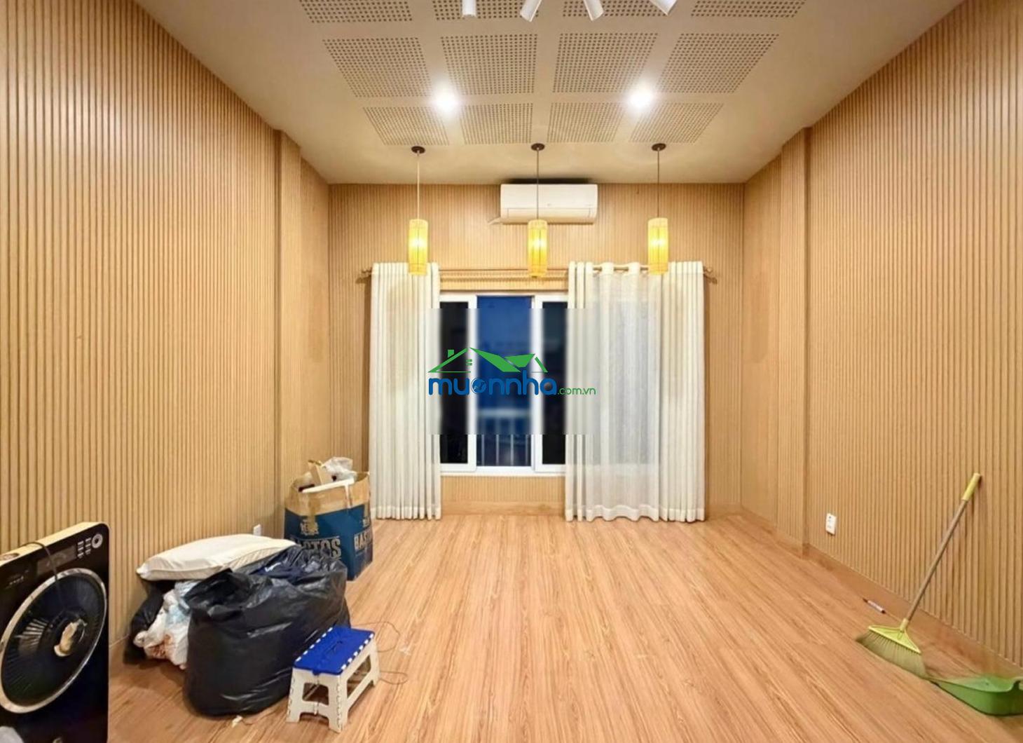 Hiếm nhà bán, sát mt nguyễn văn lạc, ngang lớn, 4 tầng hơn 8,5 tỷ