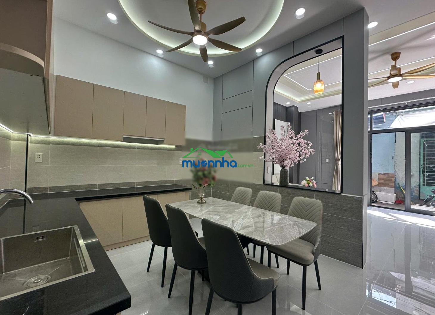 Nhà đẹp ngang 6m, tặng full nội thất, gần metro tham lương