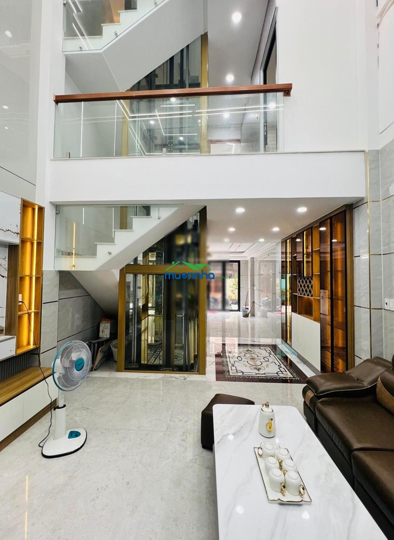 Nhà 5 tầng - thang máy xịn - hẻm 8m thông - 4
