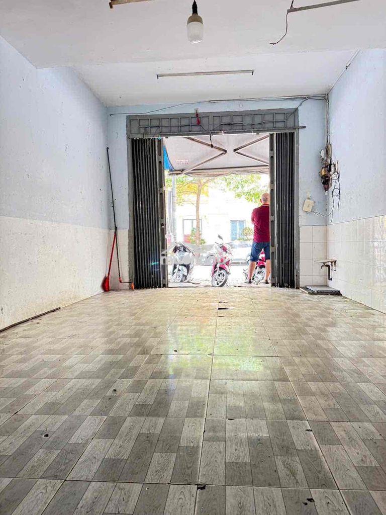 Bán gấp chung cư mặt tiền tầng trệt kinh doanh đĩnh 61m2 - 2