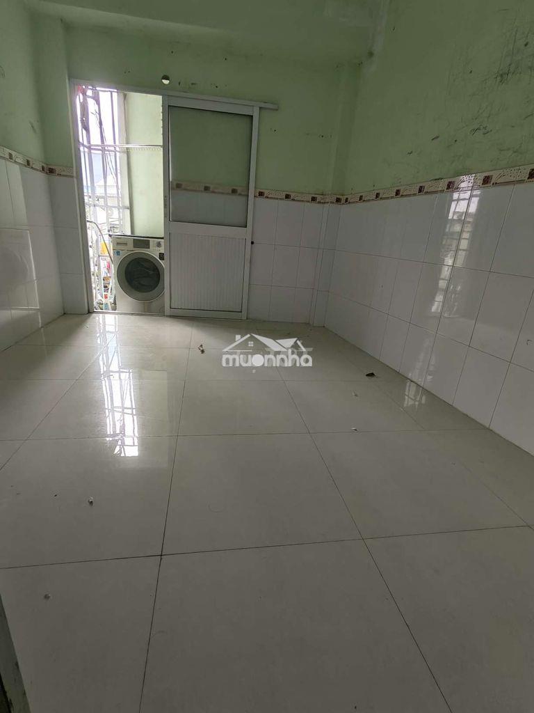 Nhà cho thuê nguyên căn 3 tầng giá 4 tr5