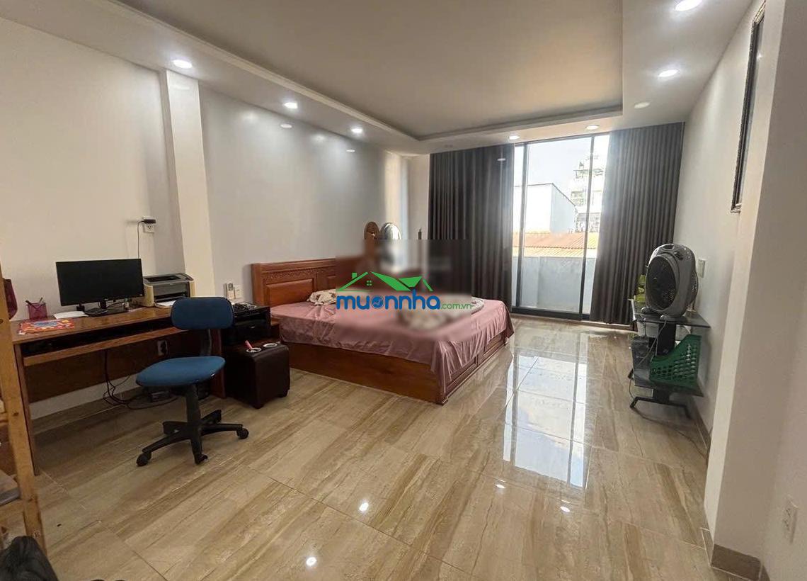 Nhà tự xây kiên cố, nội thất mới đẹp, cần chuyển nhà về quê nên bán gấp