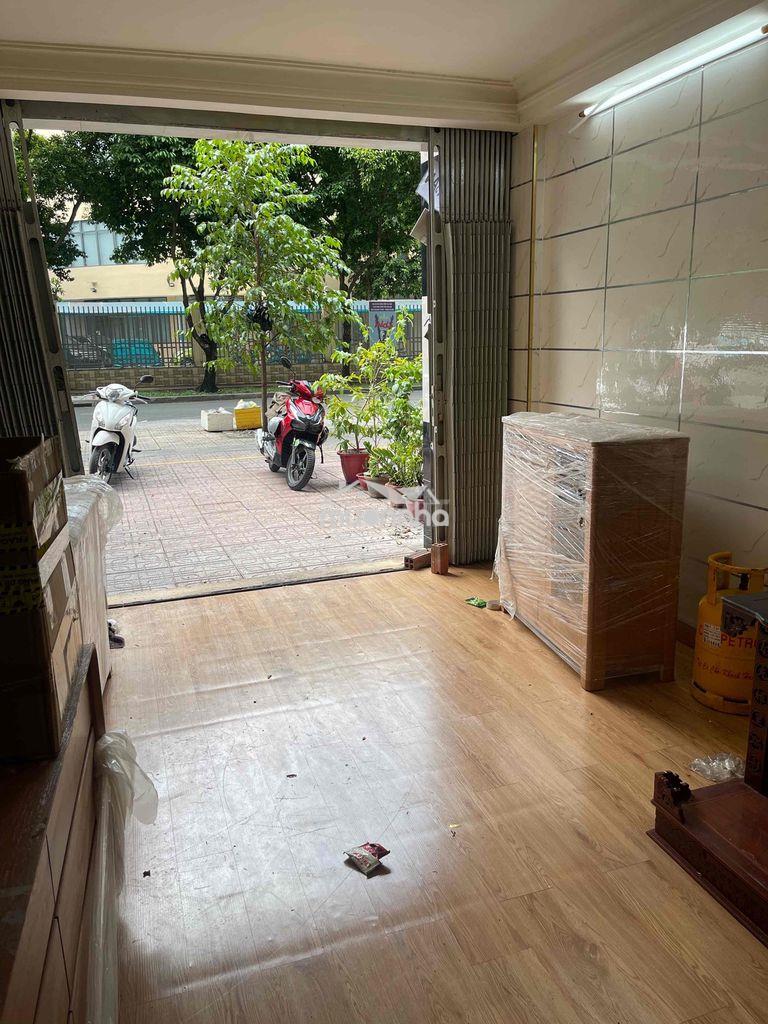 Q5 - cc xóm cải tầng trệt mt kinh doanh đa nghành - 100m2 giá chỉ 7txx - 4