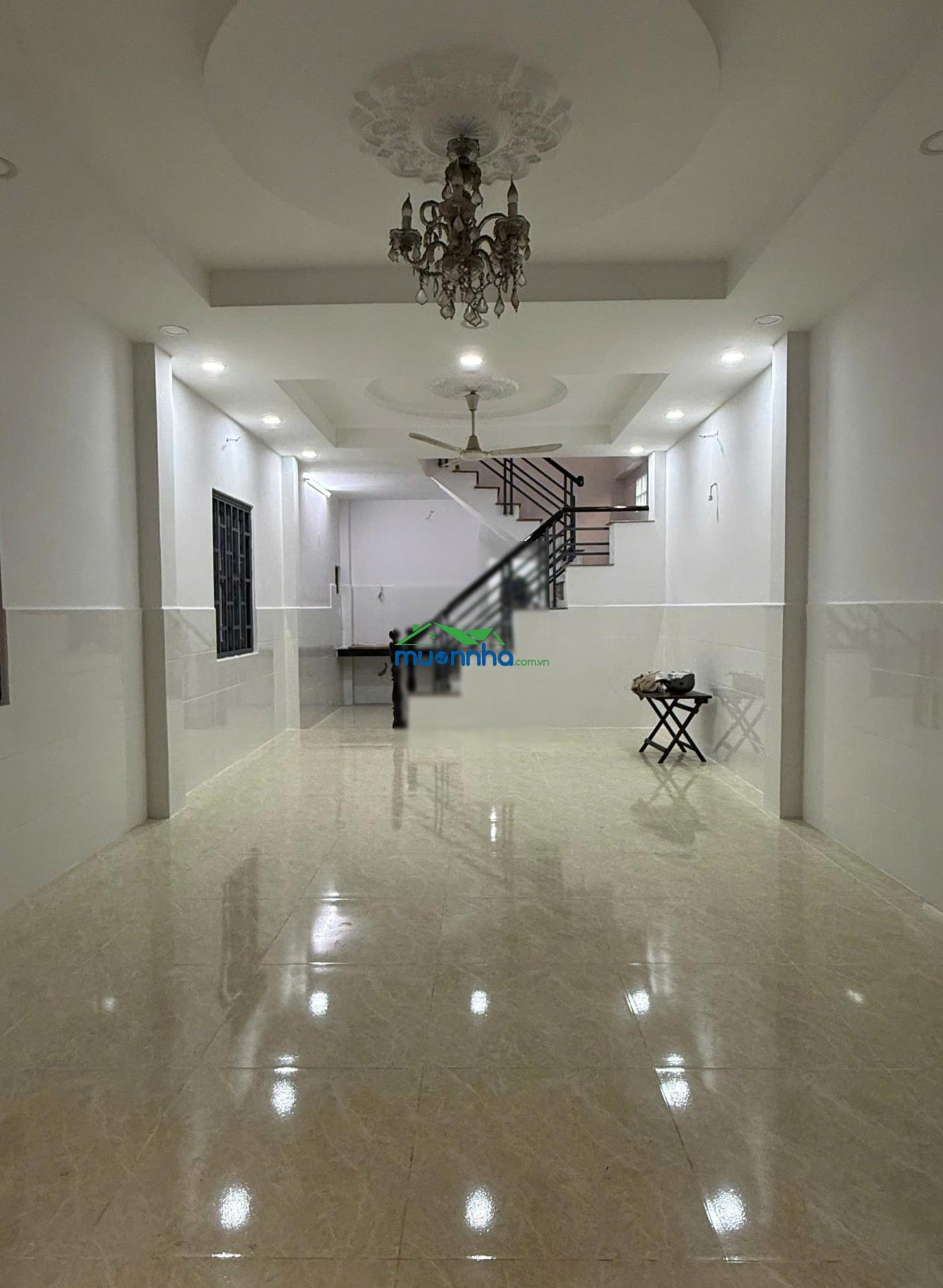 Nhà 2 tầng - xe hơi tránh - lê văn lương - 50m2 - 6 tỷ 500tr - 4