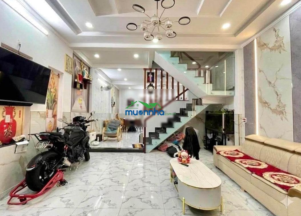 Đi bộ ra siêu thị emart phan huy ích - nhà btct có sân để xe - còn mới vào ở ngay