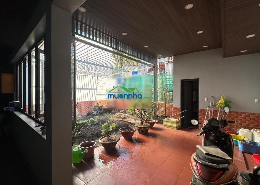 Villa mini sân vườn giữa lòng quận 7 không gian xanh hiếm có chỉ 8 tỷ 100 triệu đồng