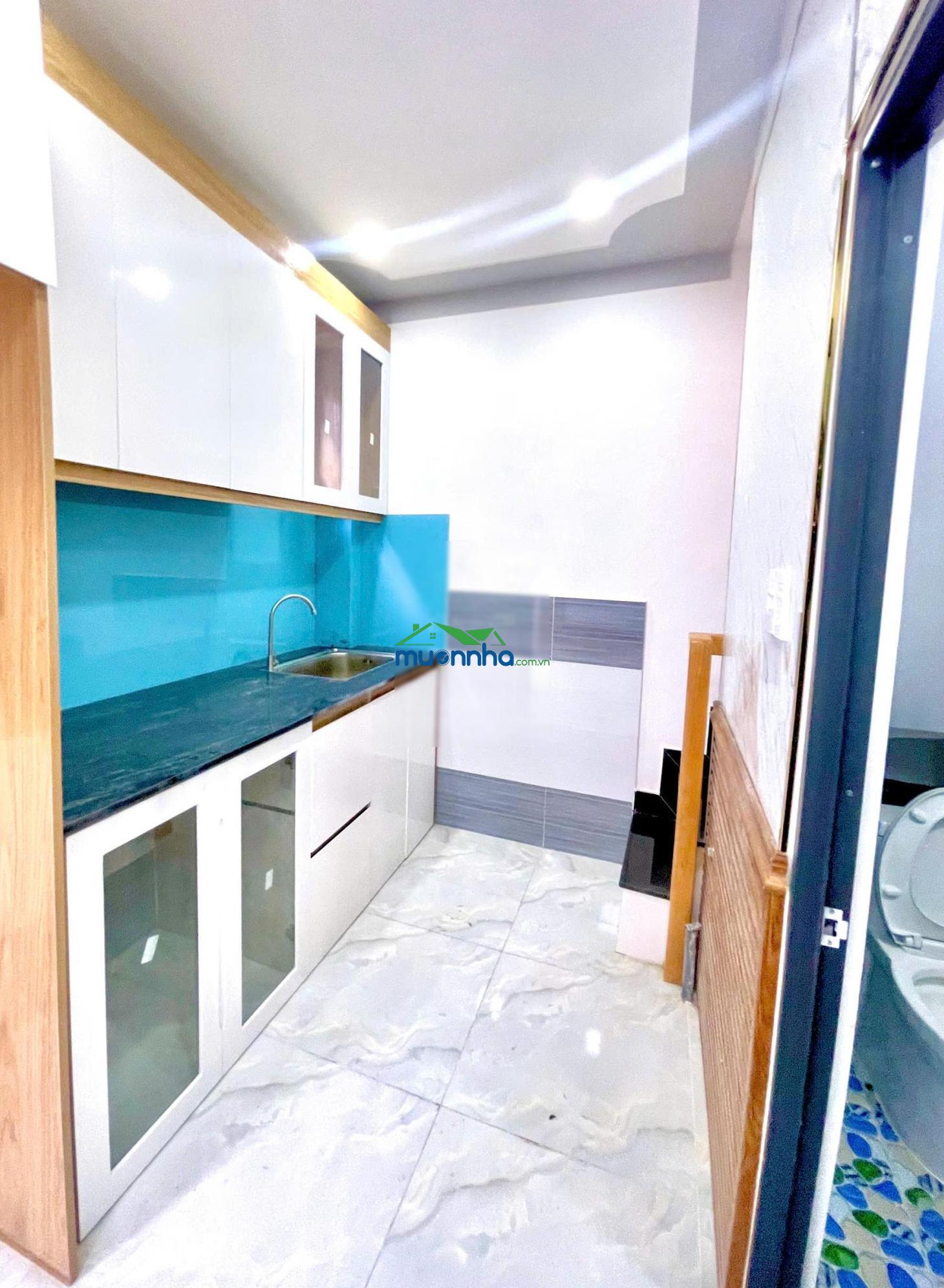 Nhà ngay cầu vượt quang trung q12 4x8 giá 600tr, được giữ sổ chính