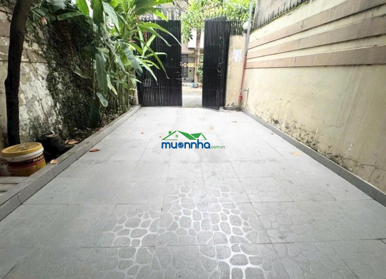 Dương quảng hàm - hẻm 8m thông xe tải - dt 4m x 19m vuông vức - nhà trệt lửng - chỉ hơn 9,5 tỷ !