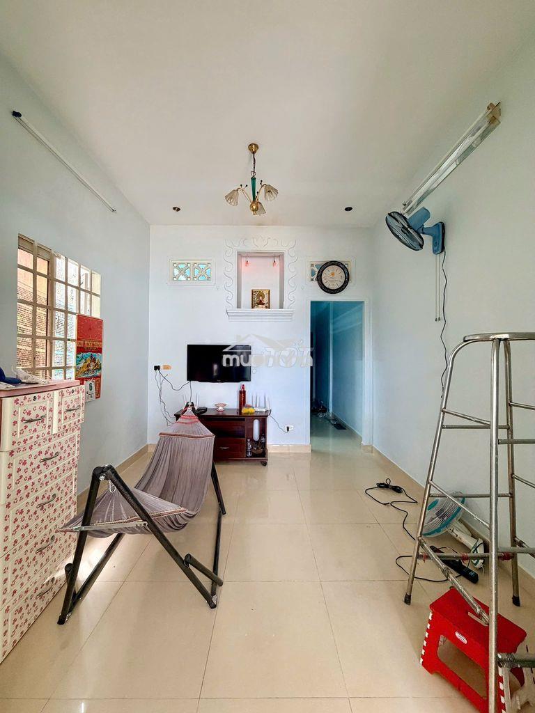 Nhà nguyên căn hóc môn 2pn - full nội thất cơ bản - vào ở ngay - 3