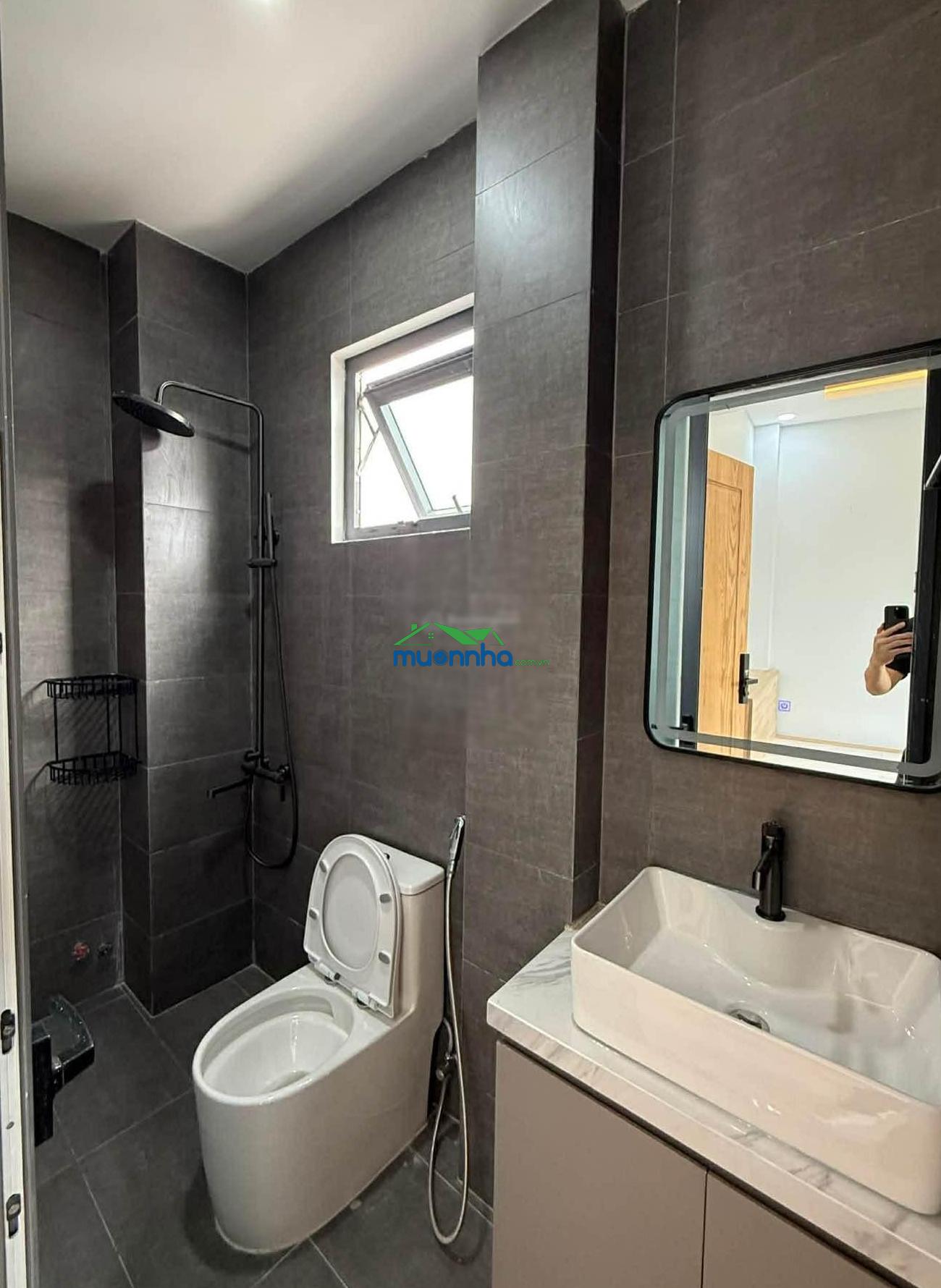 Quận phú nhuận - đường phan xích long - 60m2 - ngang 4,5m - 4 tầng - 5pn - nở hậu nhẹ - thang máy - 2