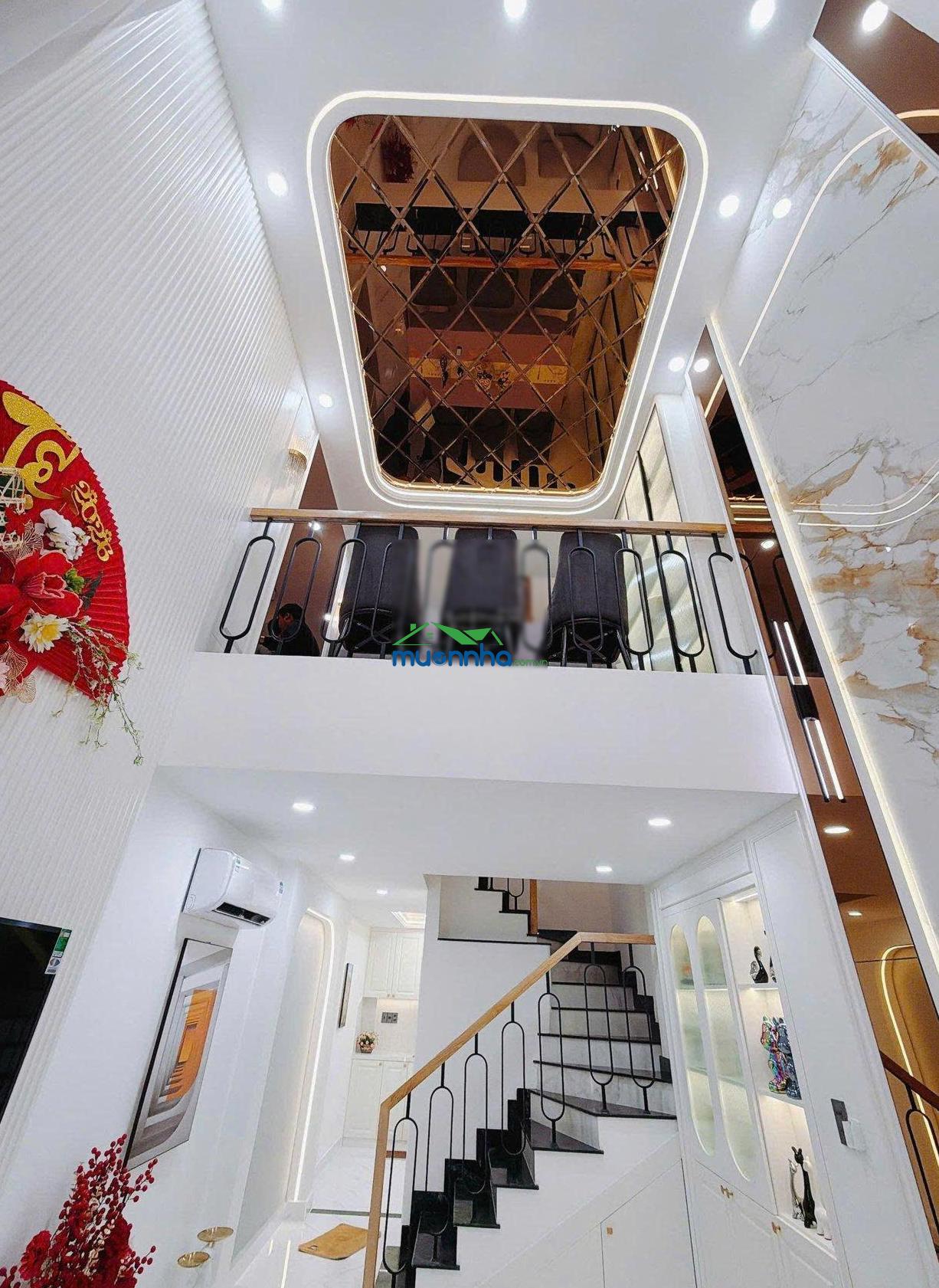 Hẻm phùng văn cung 32m 3 tầng trung tâm phú nhuận giá 7.4 tỷ