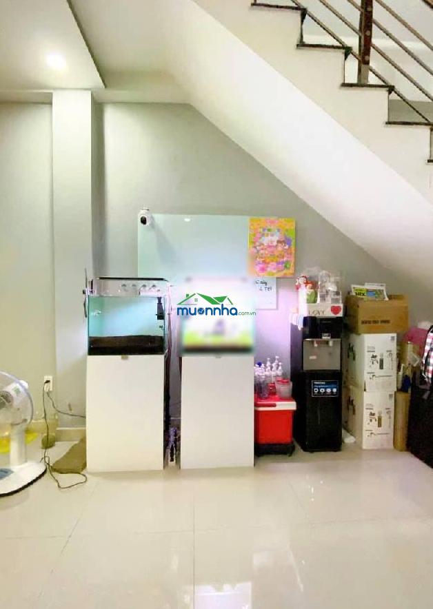 Bán nhà mới 2 tầng đẹp ở ngay - trung tâm quận 10 - ngay lê hồng phong với hùng vương - 46m - h