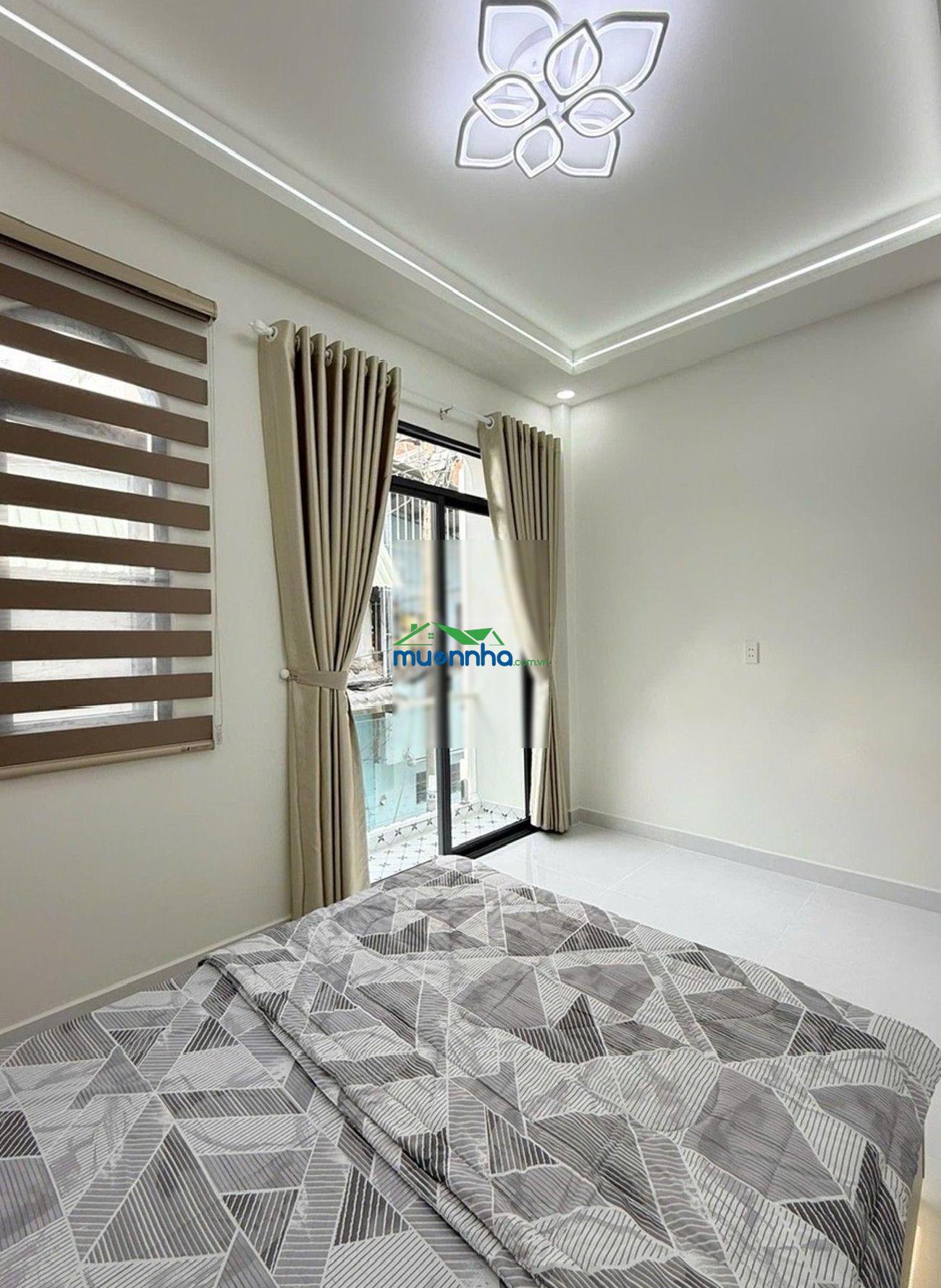 Nhà đẹp hxh ngay sau căn mt khuông việt, kế đầm sen q11, 3pn, 4x10m, 6 tỷ 1