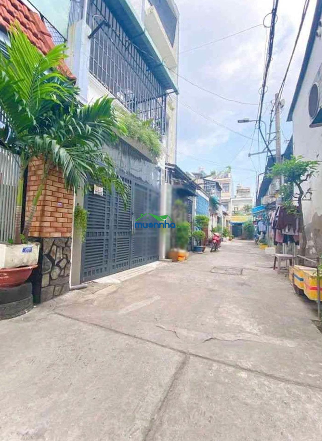 Chỉ 5,5 đồng - có ngay nhà trường chinh - 100m2 (5*20) - shr - xe hơi quay đầu - 2