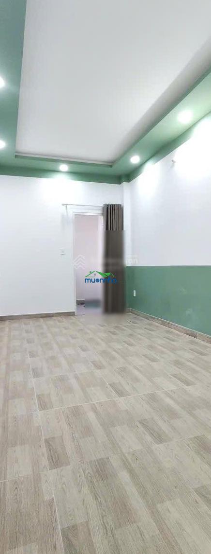 Nhà giá tốt 3 tầng . q. 8. giảm sốc 200 t . cho căn nhà 70 m2. p. phú định