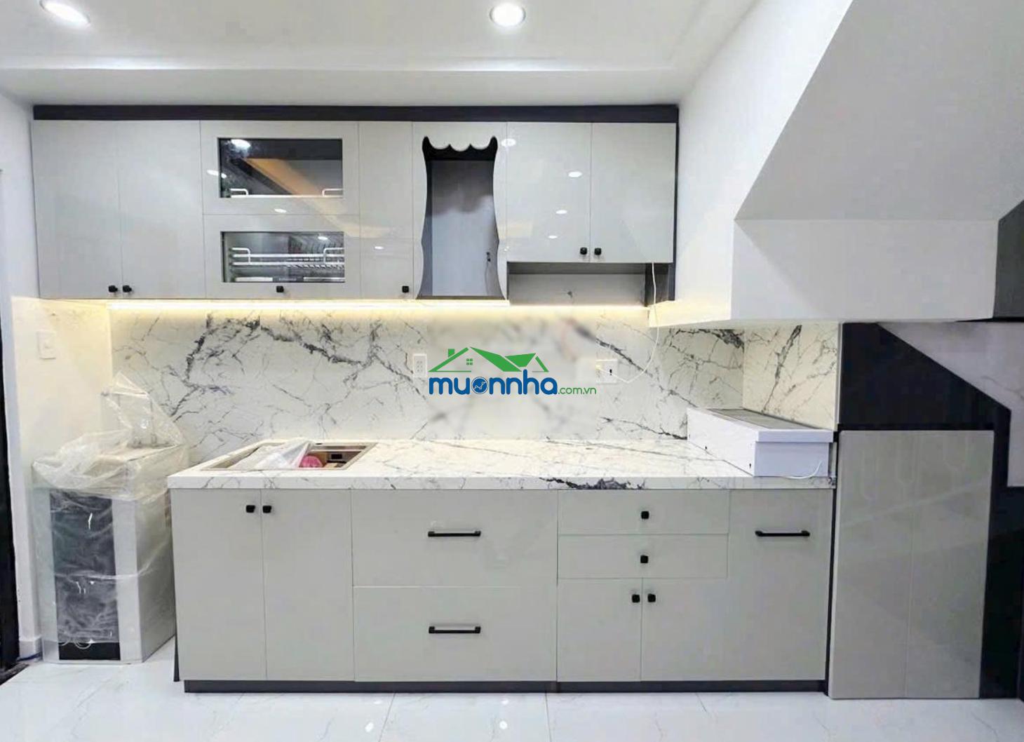 Nhà mới đẹp ở ngay, sát q1, hẻm xe hơi, nhỉ nhỉnh 9t - 4