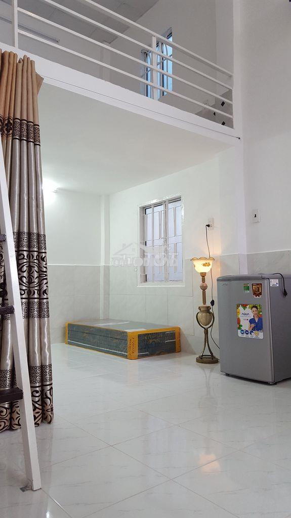 ***Phòng rộng q5 - 35m2 - có gác rộng- y chang hình***