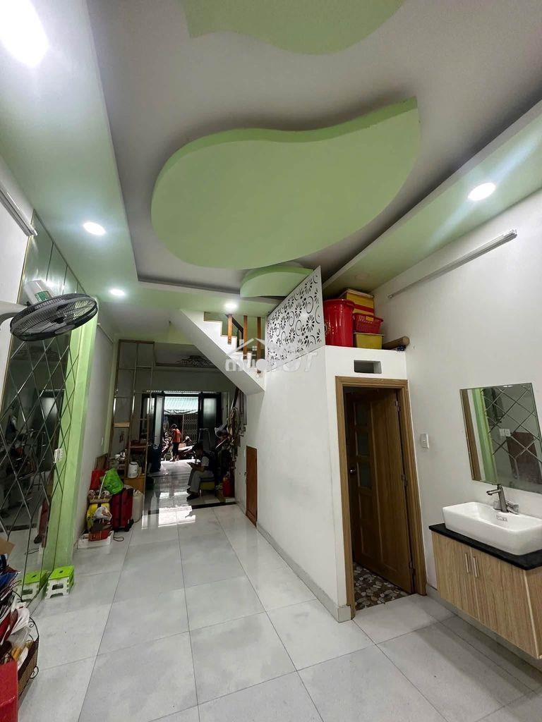 - Cho thuê nhà hẻm 8 m lê đình thám , q tân phú 4 x 15 đúc 1 lầu đẹp