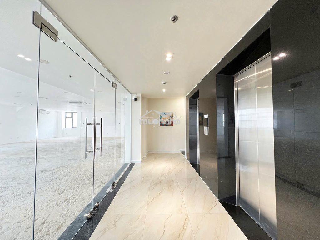 Toà nhà văn phòng 1.400m2 sử dụng trung tâm quận 3 - 4