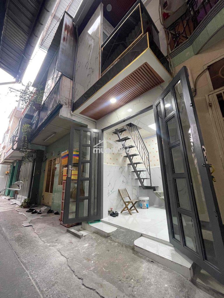 Bán nhà 2 tầng vào ở ngay. hẻm rộng 2.5m gần đường nguyễn tất thành. - 2