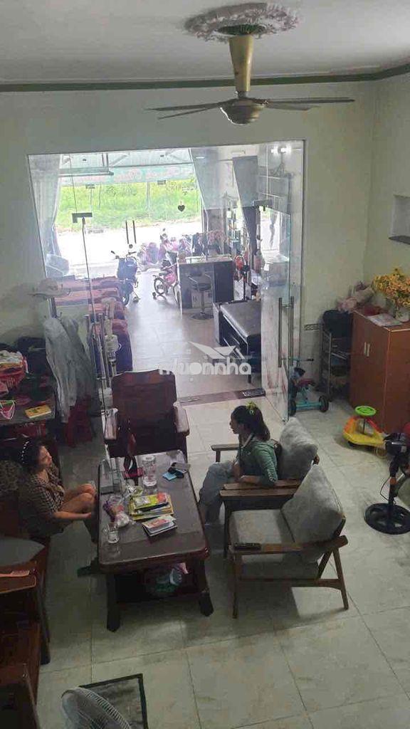 Cần bán căn nhà nằm mặt tiền đường d6 kj