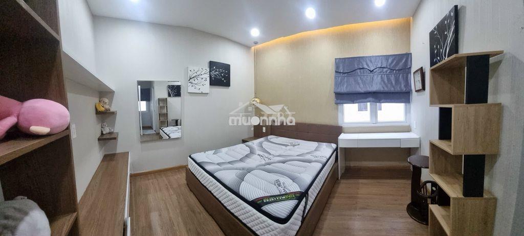 Bt song lập melosa khang điền - full nt - 8x18m có sân vườn - 4pn 4wc - 3