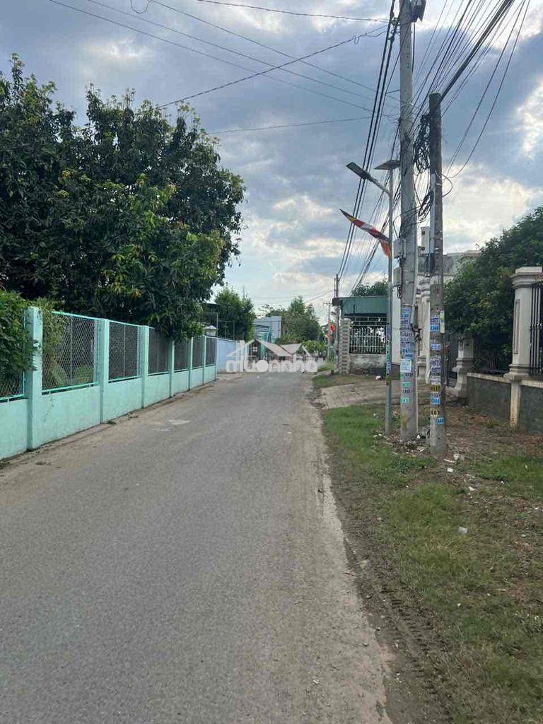 Đất xây nhà vườn hoặc phân lô