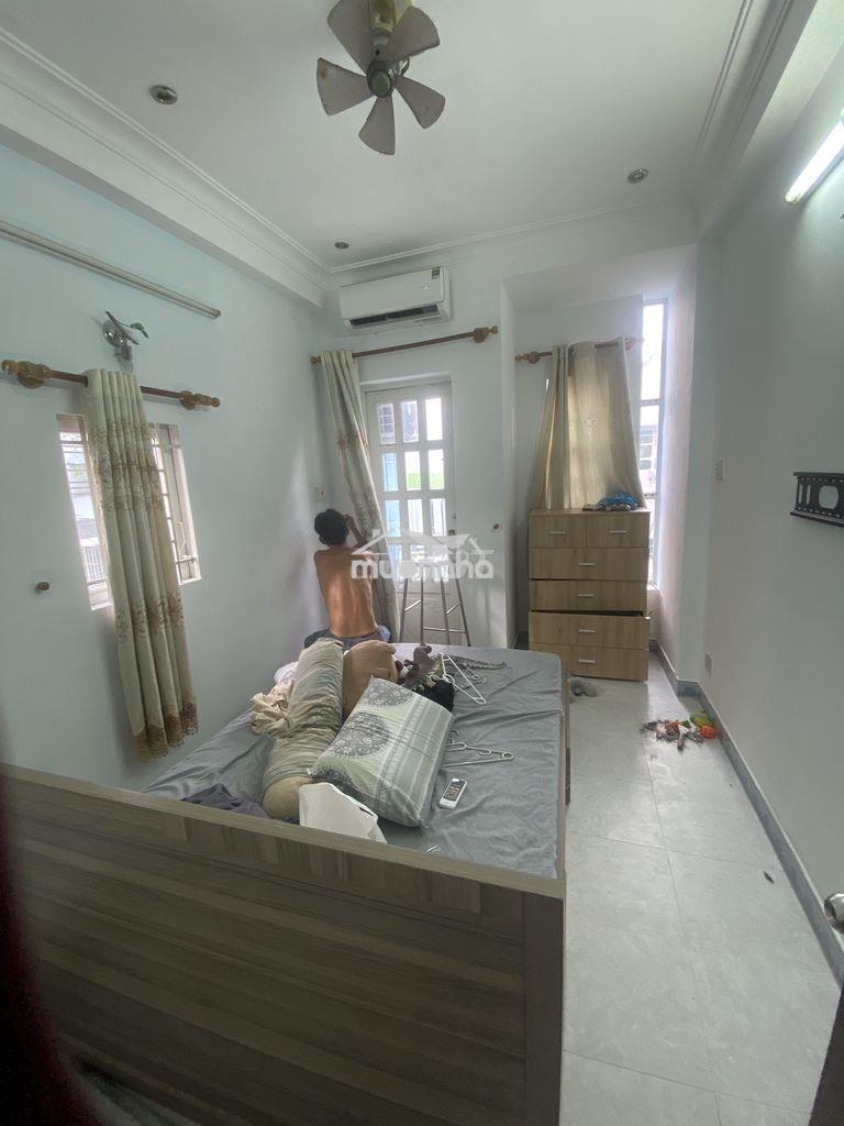 Chính chủ cho thuê nhà đẹp 4pn 4wc có nội thất 15tr bớt