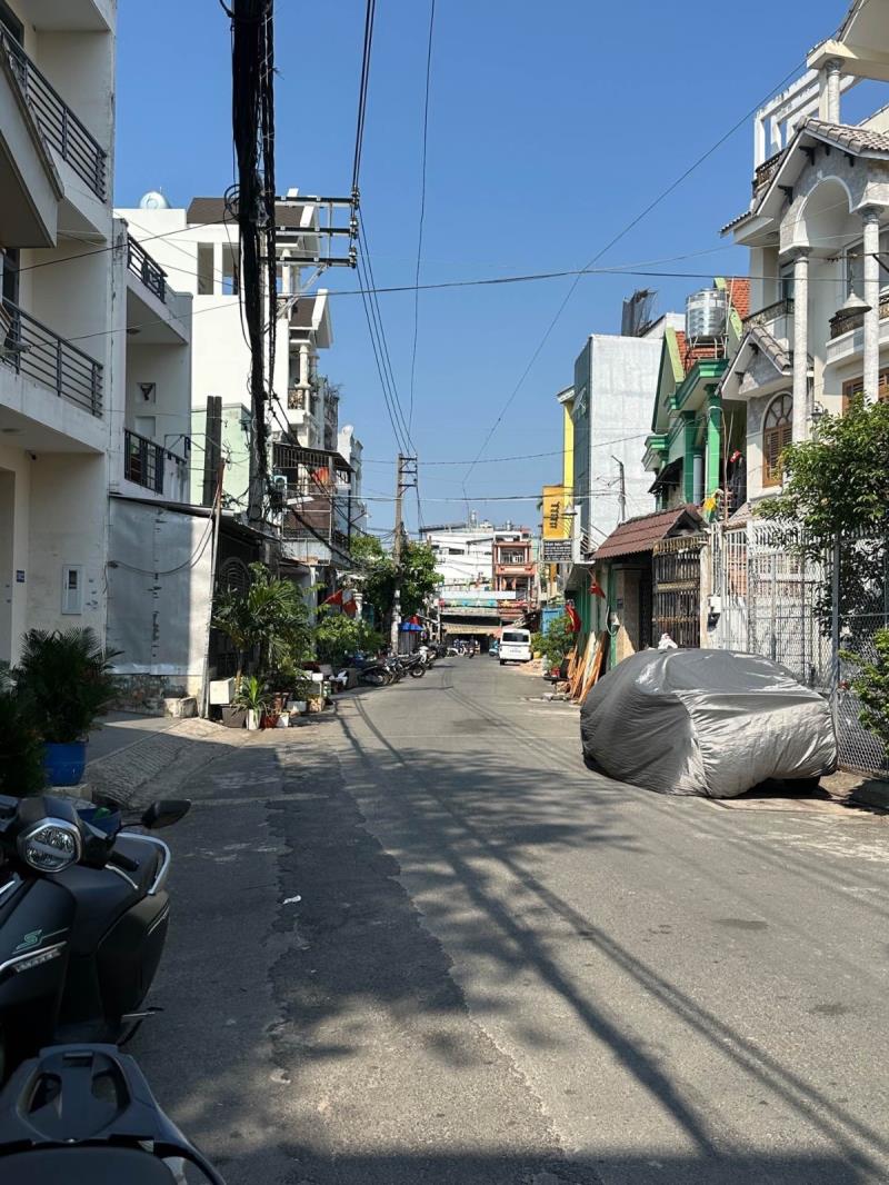 Bán nhà bình tân hẻm xe hơi 10m ngay gò xoài - 143m2 - ngang gần 8m giá chỉ 12 tỷ