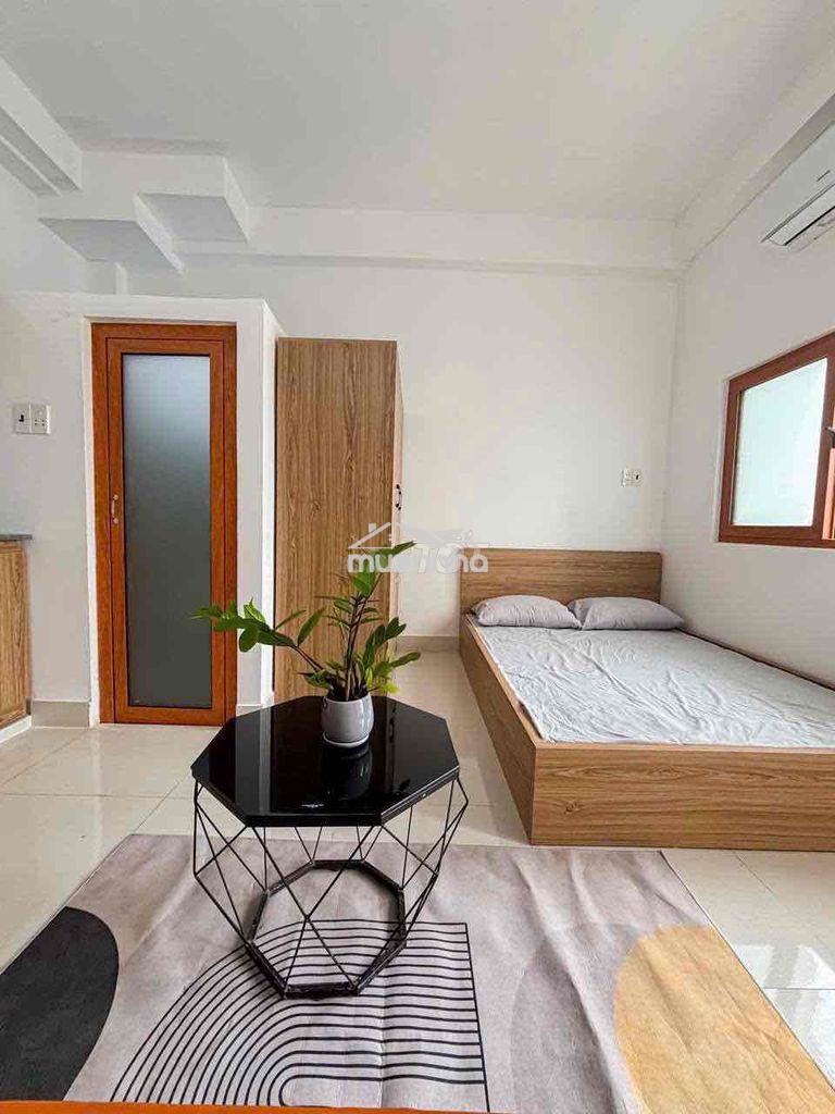 Căn ban công to, full nội thất, thoáng mát - 2