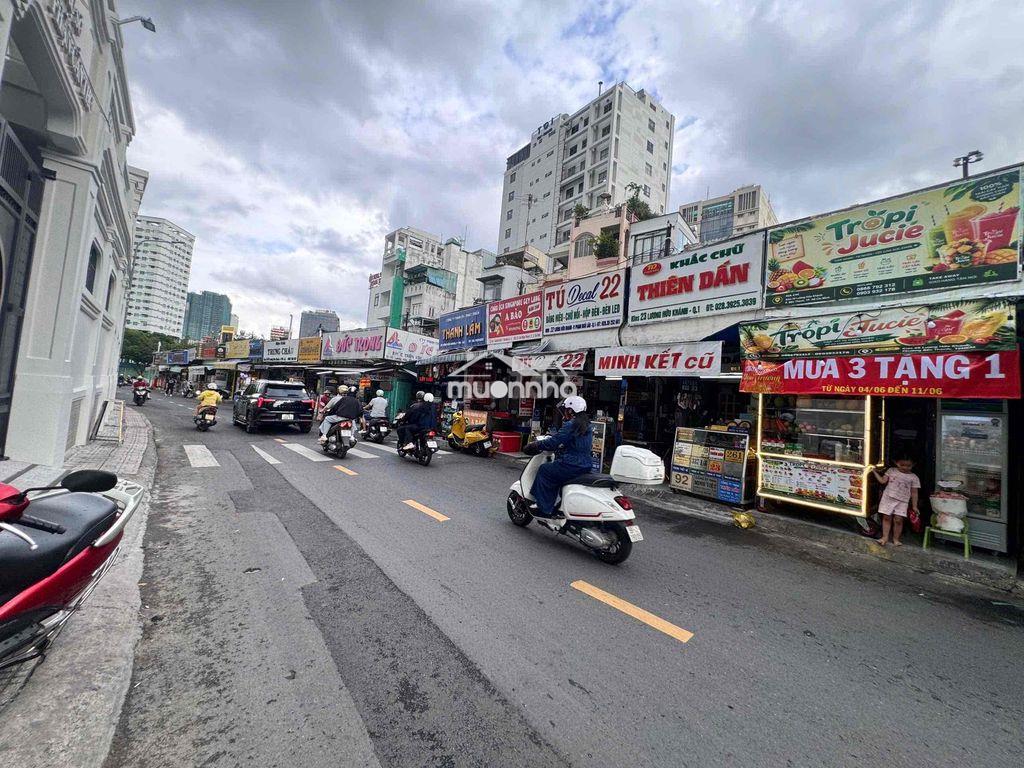 Có việc về quê gấp cần sang nhượng mặt bằng shophouse tại quận 1 - 3