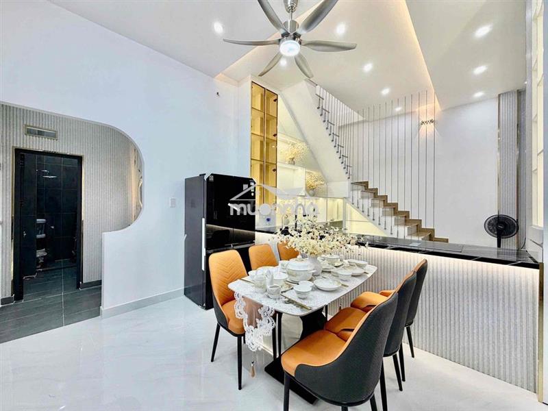 Huynh tấn phát , thị trấn nhà bè  hẻm 1622 , diện tích 60mv ,hoàn công