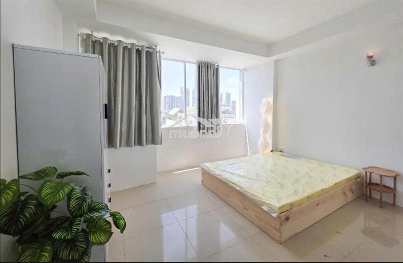 Cho thuê nhà 15 phòng có thang máy đường nguyễn thị thập