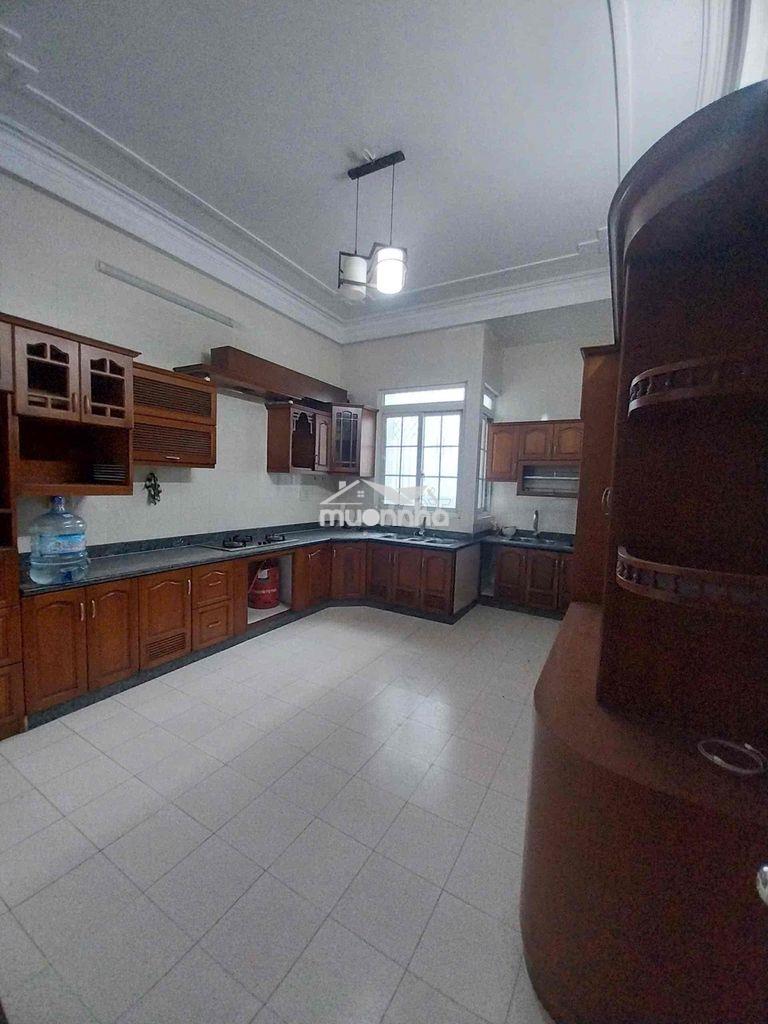 Cho thuê nhà nguyên căn mặt tiền quận 5 - 4