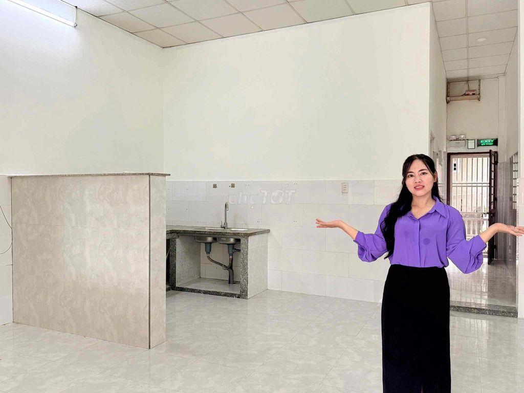 Nhà sát ngã 4 chiêu liêu chỉ hơn 3 tỷ - 2