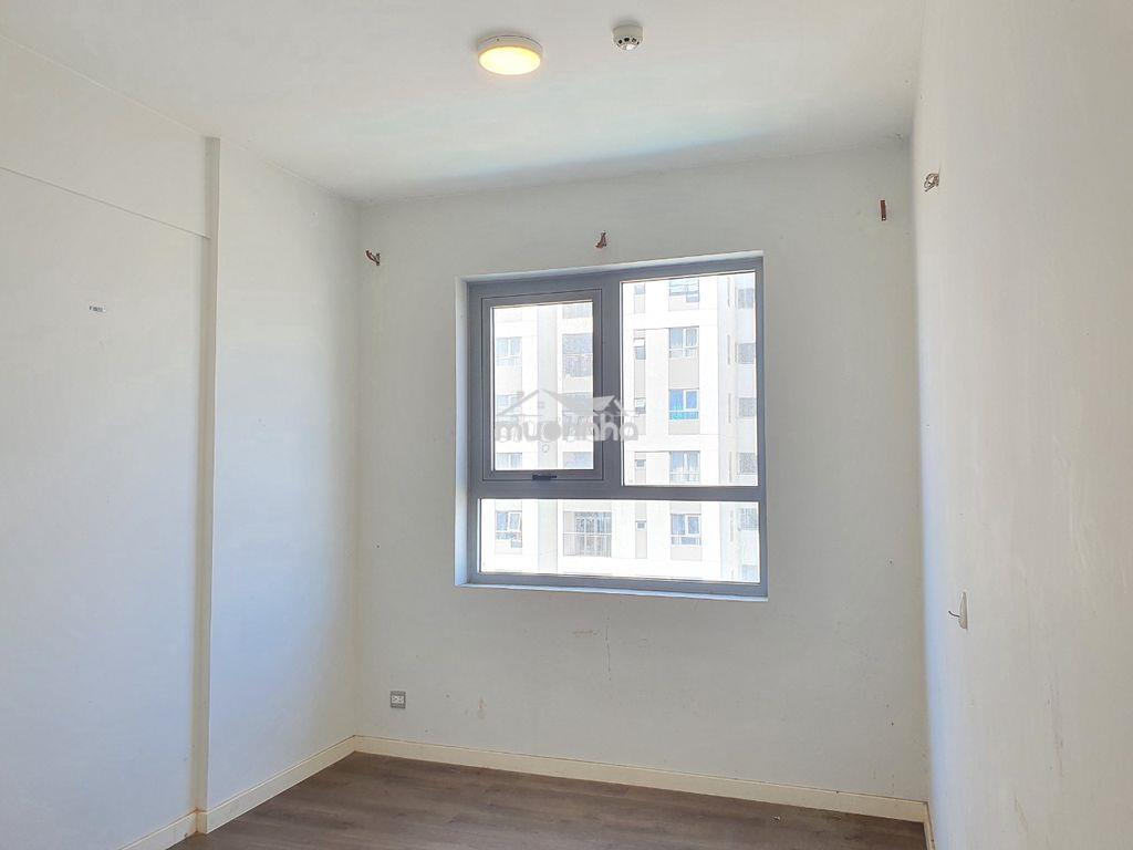 Giá 3ty500- giá chốt không thương lượng- 69m 2pn c/cư luxgarden - 3