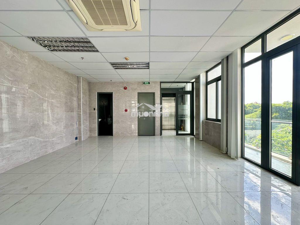 Văn phòng 65m2 ở vạn phúc, xuất vat, pccc, hầm xe có bảo vệ. giá 13 tr - 3