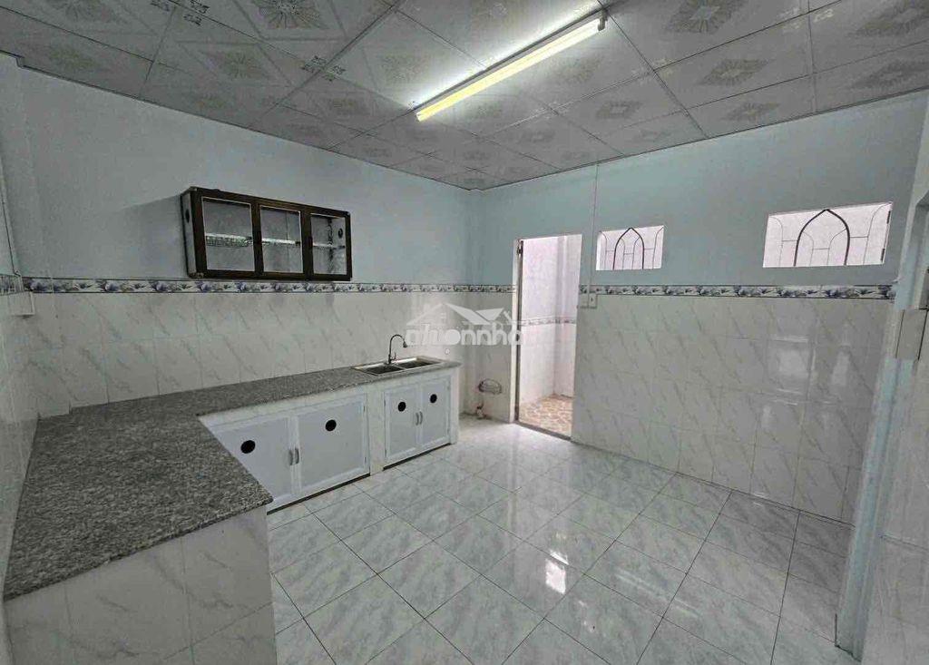 Cho thuê nhà mới xây chưa ai ở 160m sd trệt lửng 10tr hẻm xe tải thông - 4