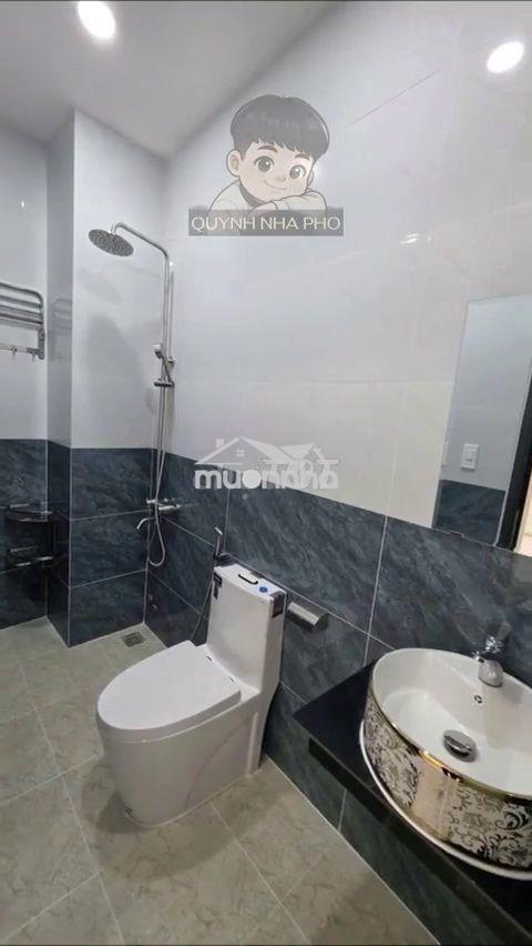Bán nhà quận 5, ngang 5m, 4pn - 8 tỷ - 2