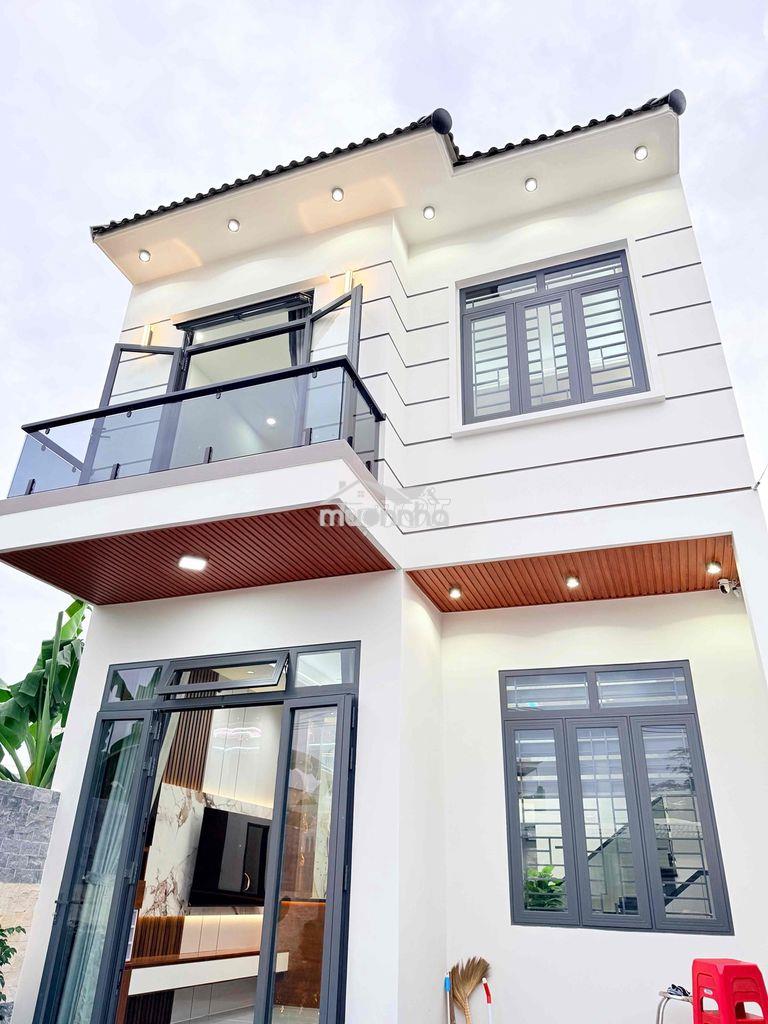 Nhà mới xây tặng nội thất ngang 6 nhỉnh 5,5t