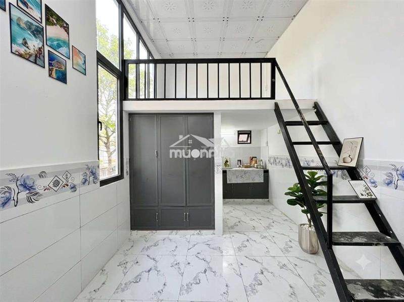 Cho thuê chdv rộng gác cao máy lạnh sát đầm sen q11 hòa bình tô hiệu